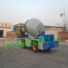 混凝土攪拌車廠家  金億重工自上料攪拌車 建筑工地專業攪拌車