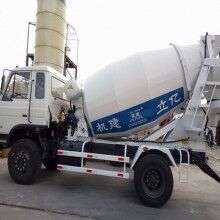 河南攪拌罐車生產廠家，億立實業4m3混凝土罐車專賣